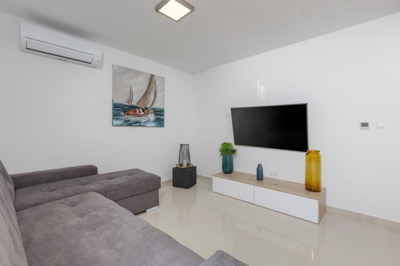 Apartma Skubic Duhljica Vantacici Buitenkant foto
